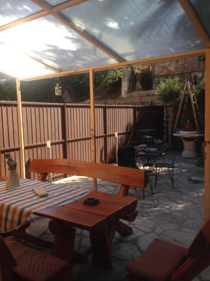Apartment Kisvolgy Егер Екстериор снимка